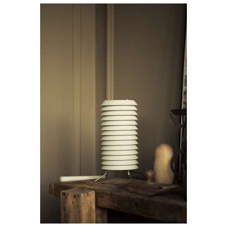 Maija 15 White Table Lamp - Santa & Cole - Ilmari Tapiovaara - Home - Furniture by Designcollectors