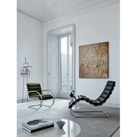 MR Armstoel - Bauhaus Edition - Knoll - Ludwig Mies van der Rohe - Meubelen - Furniture by Designcollectors