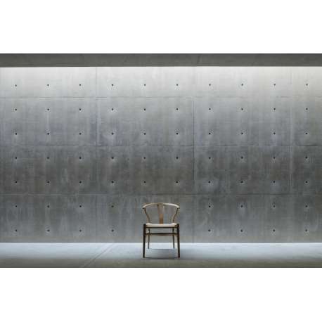 CH24 Wishbone Chair - Carl Hansen & Son - Hans Wegner - Home - Furniture by Designcollectors