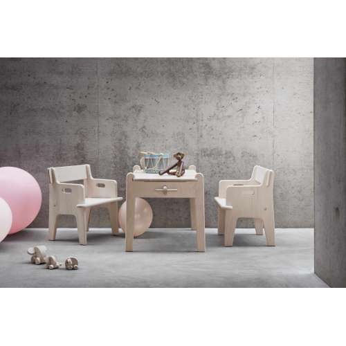 CH411 Peters Table pour enfants - Carl Hansen & Son - Hans Wegner - Accueil - Furniture by Designcollectors