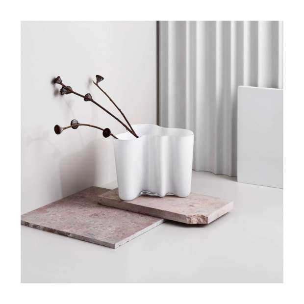 Alvar Aalto Collection Vase 95 mm White - Iittala - Alvar Aalto - Weekend 17-06-2022 15% - Furniture by Designcollectors