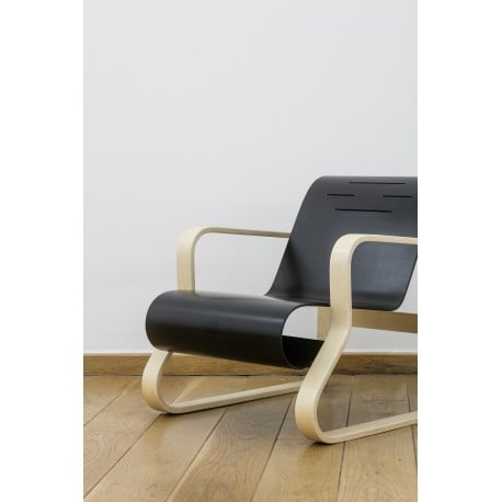 Armchair 41 Armstoel Paimio Zwarte Zitting - artek - Alvar Aalto - Home - Furniture by Designcollectors