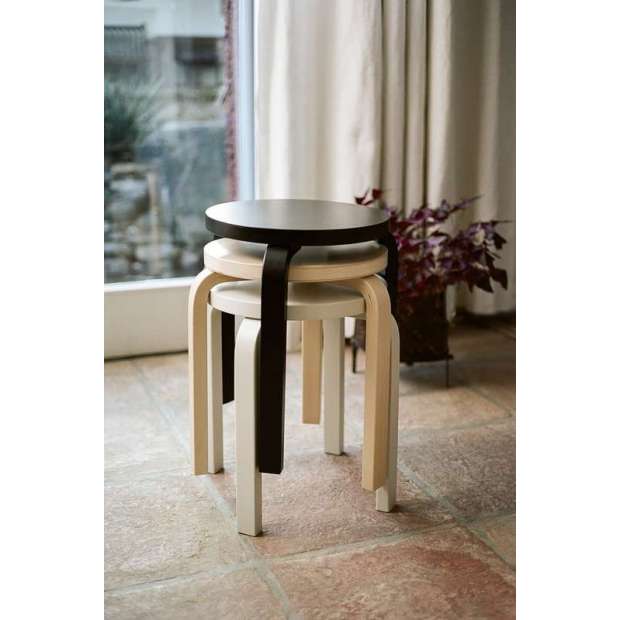 Stool 60 (3 poten) - Zwart Gelakt - Artek - Alvar Aalto - Google Shopping - Furniture by Designcollectors