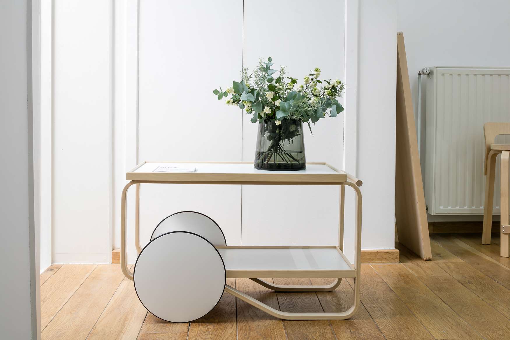 901 Tea Trolley Theewagen Zwart Artek by Alvar Aalto, 1937 - The ...