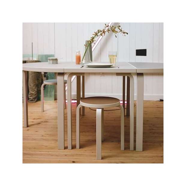 E60 Stool 4 Legs Natural Green - Artek - Alvar Aalto - Home - Furniture by Designcollectors