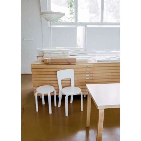 E60 Stool 4 Legs Natural White - Artek - Alvar Aalto - Home - Furniture by Designcollectors