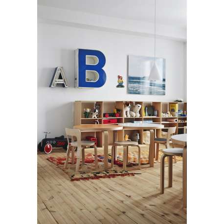 N65 Children's Chair Black Linoleum - artek - Alvar Aalto - Accueil - Furniture by Designcollectors