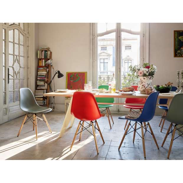 Eames Plastic Chair DSW Chaise sans rembourrage  - ocean - end of life - Vitra - Charles & Ray Eames - Accueil - Furniture by Designcollectors