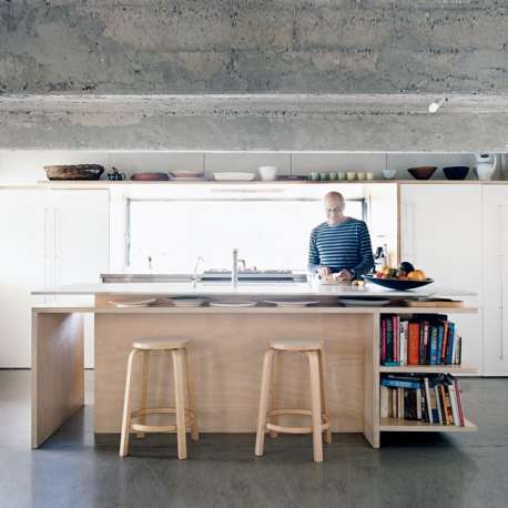 64 Bar Stool Birch Veneer (65cm) - artek - Alvar Aalto - Accueil - Furniture by Designcollectors