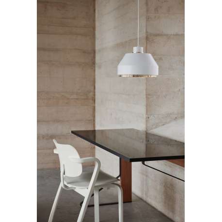 REB 005 Kaari desk, Black HPL, natural oak - artek - Ronan and Erwan Bouroullec - Accueil - Furniture by Designcollectors