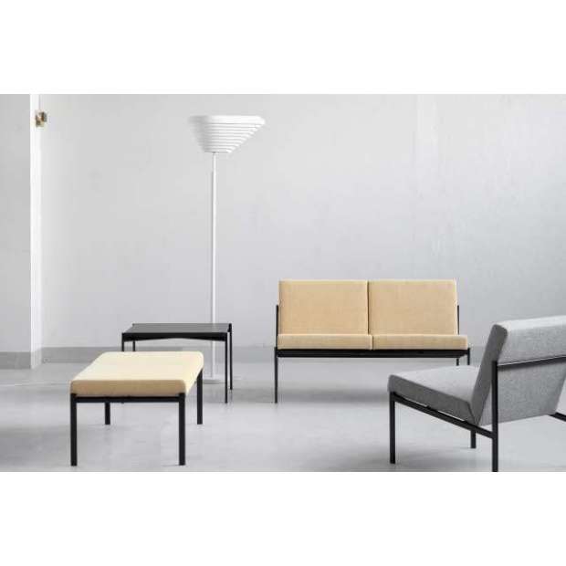 Kiki Bank - 1 zit, F140-Hallindal 130 (grey) - Artek - Ilmari Tapiovaara - Home - Furniture by Designcollectors