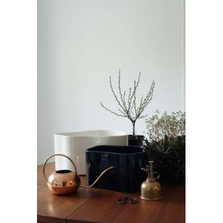 Riihitie Pot à plantes - modèle B - medium - light grey - artek - Aino Aalto - Weekend 17-06-2022 15% - Furniture by Designcollectors