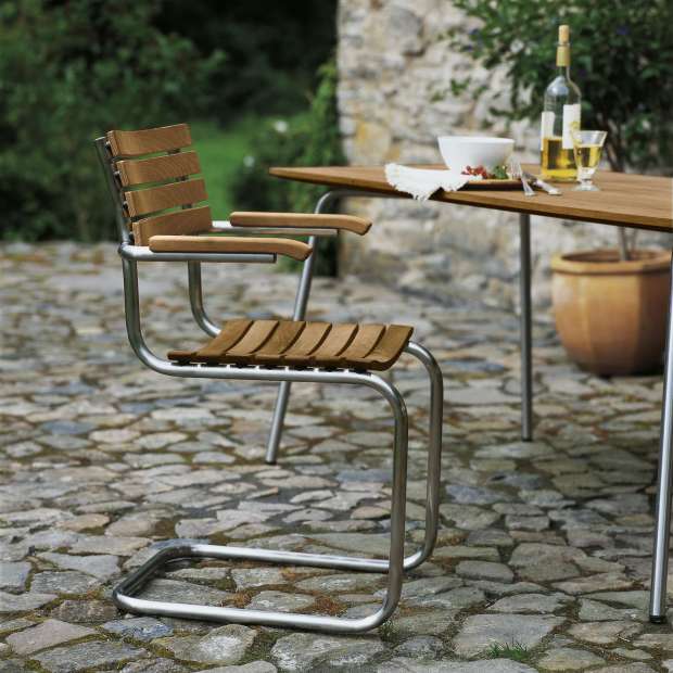 S 40 Outdoor Chair, with armrests - Thonet - Mart Stam - Outdoor Chairs - Furniture by Designcollectors