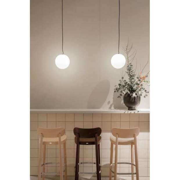 118 HT Barstoel, Black, stained beech - Thonet - Sebastian Herkner - Home - Furniture by Designcollectors