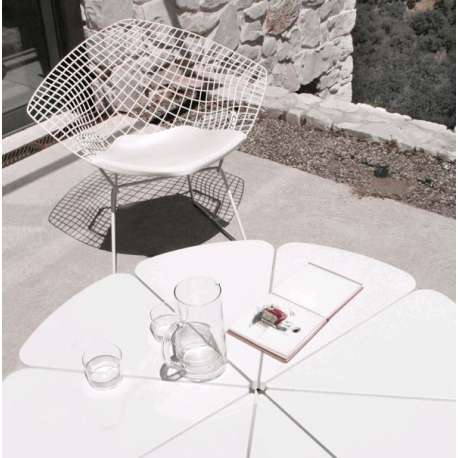 Bertoia Diamond Armstoel, zonderbekleding: Buiten Wit - Knoll - Harry Bertoia - Outdoor Dining - Furniture by Designcollectors