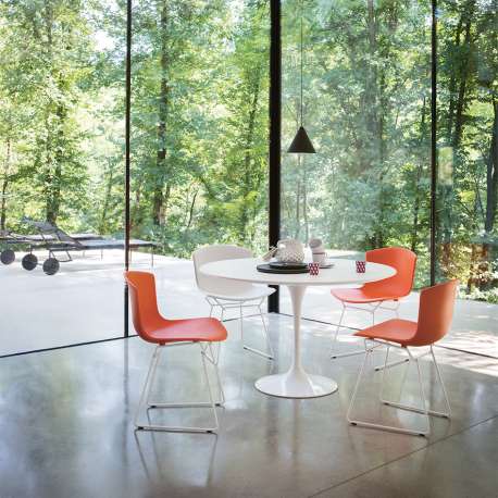 Bertoia Plastic Side Chair, Orange Red, Polished Chrome - Knoll - Harry Bertoia - Stoelen - Furniture by Designcollectors