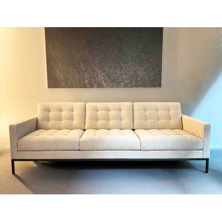 Florence Knoll Relax: Three-seat sofa, Hermoso Ivory - Knoll - Florence Knoll - Sofas - Furniture by Designcollectors