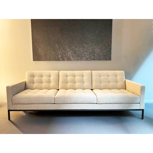 Florence Knoll Relax: Three-seat sofa, Hermoso Ivory - Knoll - Florence Knoll - Sofas & Daybeds - Furniture by Designcollectors
