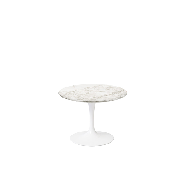 Saarinen Low Round Tulip Salontafel, Calacatta Marmer (H36, D51) - Knoll - Eero Saarinen - Tafels - Furniture by Designcollectors