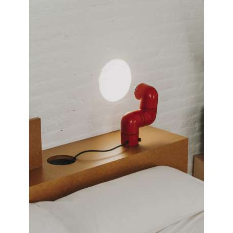 Tatu Lamp, Red - Santa & Cole -  - Desk Lamp - Furniture by Designcollectors