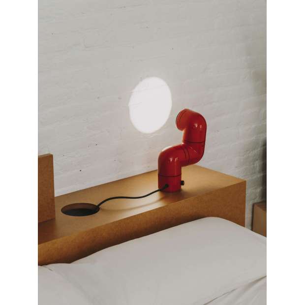 Tatu Lampe, Rouge - Santa & Cole -  - Desk Lamp - Furniture by Designcollectors