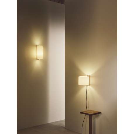 TMM corto Wall Light, With plug, white - Santa & Cole - Miguel Milá - Appliques Murales - Furniture by Designcollectors