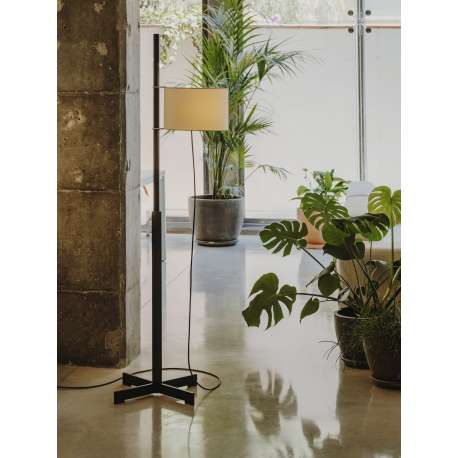 TMM Floor Lamp, Walnut, Beige - Santa & Cole - Miguel Milá - Staande Lampen - Furniture by Designcollectors