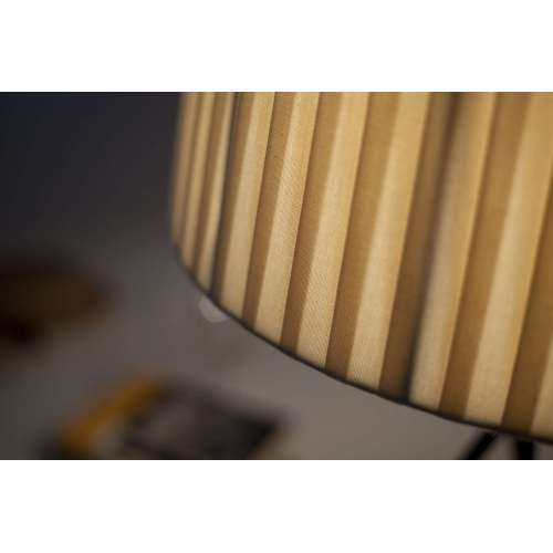 Tripode G6 Lampe de table, Noir - Santa & Cole - Santa & Cole Team - Lampes de Table - Furniture by Designcollectors