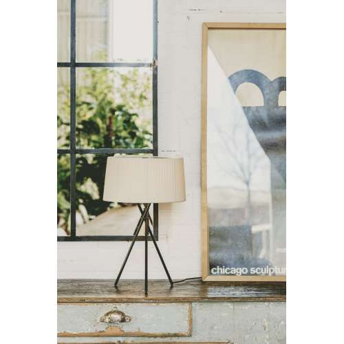 Tripode M3 Table lamp, Mustard - Santa & Cole - Santa & Cole Team - Table Lamps - Furniture by Designcollectors