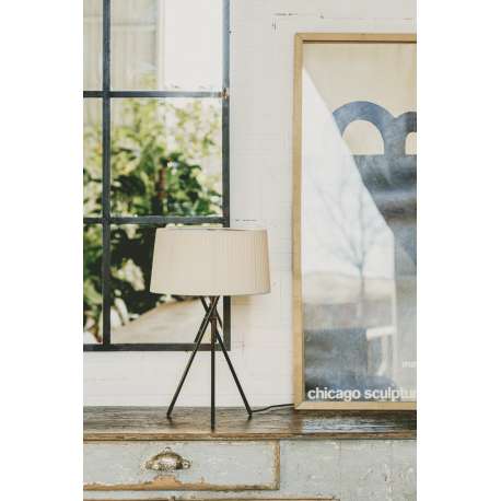 Tripode M3 Tafellamp, Natural - Santa & Cole - Santa & Cole Team - Table Lamp - Furniture by Designcollectors