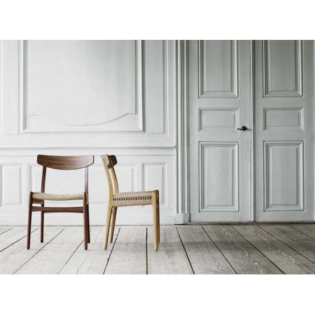 CH23 Dining chair, Oiled walnut, natural cord - Carl Hansen & Son - Hans Wegner - Accueil - Furniture by Designcollectors
