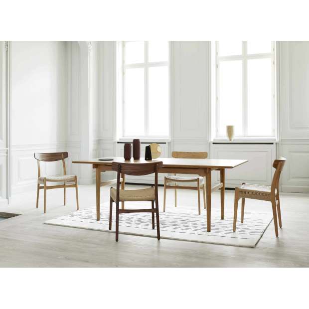 CH23 Dining chair, Walnut - Carl Hansen & Son - Hans Wegner - Accueil - Furniture by Designcollectors