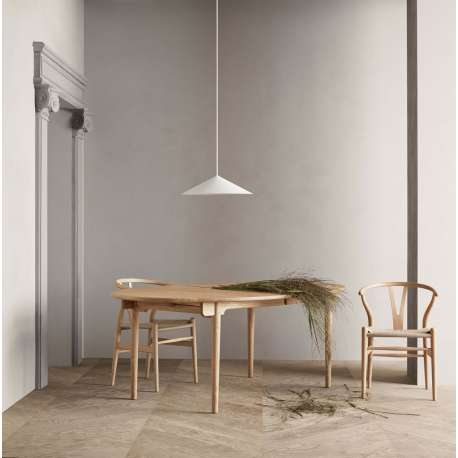 CH24 Wishbone Chair, Oiled oak, Natural cord - Carl Hansen & Son - Hans Wegner - Home - Furniture by Designcollectors