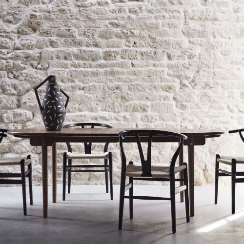 CH338 Table à manger (jusqu’à 4 rallonges), Oiled walnut - Carl Hansen & Son - Hans Wegner - Tables - Furniture by Designcollectors