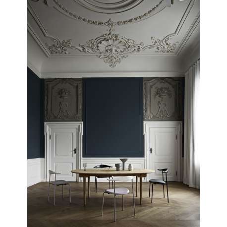 CH338 Eettafel (tot 4 inlegbladen), Oiled walnut - Carl Hansen & Son - Hans Wegner - Home - Furniture by Designcollectors