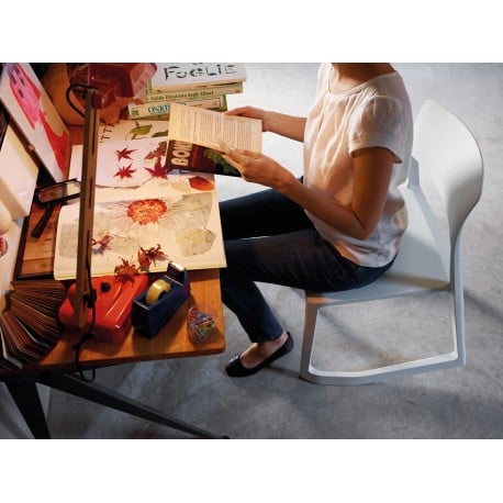 Compas Direction Bureau Compas - American walnut - Japanese red - vitra - Jean Prouvé - Desks - Furniture by Designcollectors