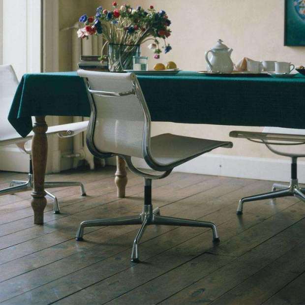 Alu Chair EA 108 - Netweave - Nero - Vitra - Charles & Ray Eames - Home - Furniture by Designcollectors