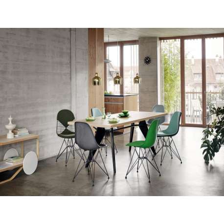 Eames Fiberglass Chairs: DSX Stoel- Eames ochre light - Basic dark powder coated - vitra - Charles & Ray Eames - Fiberglass - Furniture by Designcollectors