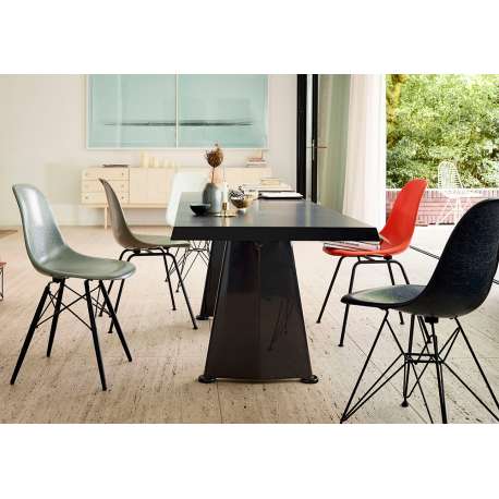 Eames Fiberglass Chairs: DSX Stoel- Eames ochre light - Basic dark powder coated - vitra - Charles & Ray Eames - Fiberglass - Furniture by Designcollectors