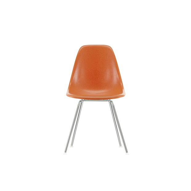 Eames Fiberglass Chairs: DSX - Eames red orange - Chromed - Vitra - Charles & Ray Eames - Fiberglass - Furniture by Designcollectors
