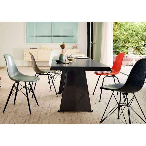 Eames Fiberglass Chairs: DSX - Eames ochre dark - Vitra - Charles & Ray Eames - Fiberglass - Furniture by Designcollectors