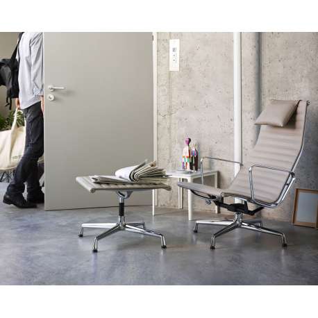 Aluminium Chair EA 125 - Leather - Nero - vitra - Charles & Ray Eames - Home - Furniture by Designcollectors