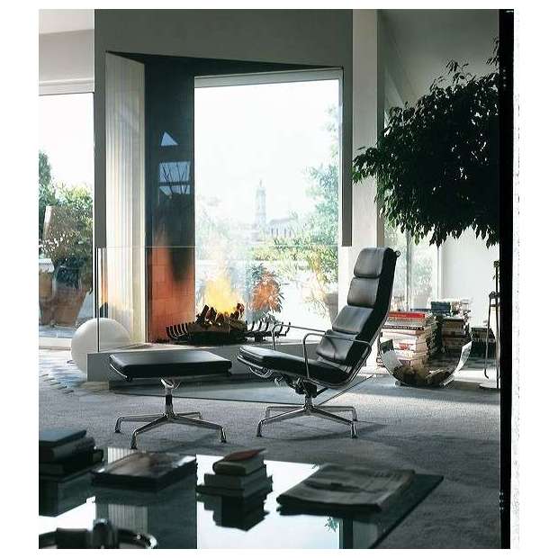 Soft Pad Chair EA 223 Voetenbank - Leder - Verchroomd - Chocoladebruin - Vitra - Charles & Ray Eames - Home - Furniture by Designcollectors