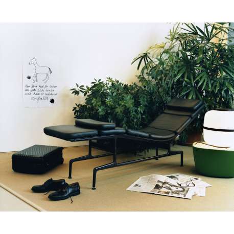Soft Pad Chaise ES 106 - Vitra - Charles & Ray Eames - Sofa’s en slaapbanken - Furniture by Designcollectors