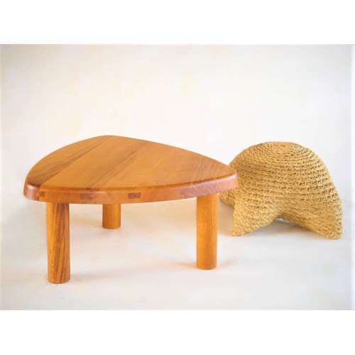 T23A Salontafel 3 poten - Pierre Chapo - Pierre Chapo - Tafels - Furniture by Designcollectors