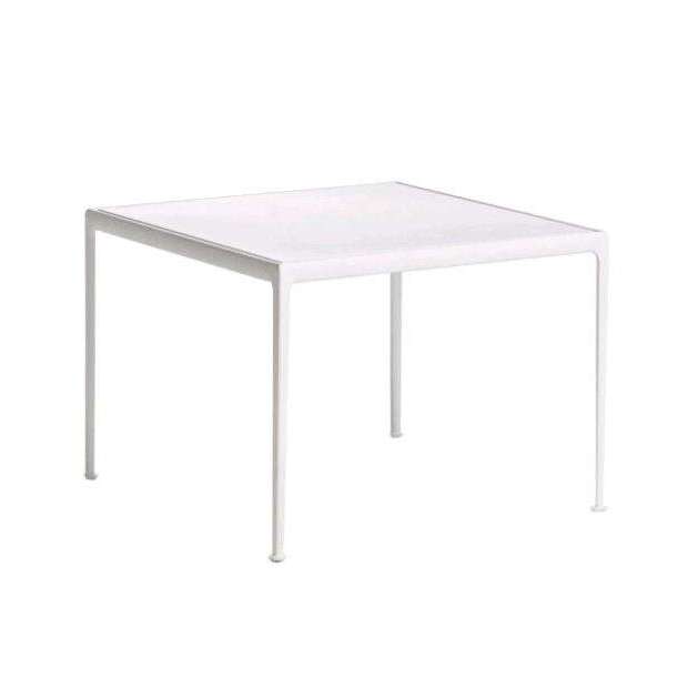 Schultz Dining Table 1966, vierkant, witte porceleinen top - Knoll - Richard Schultz - Outdoor - Furniture by Designcollectors
