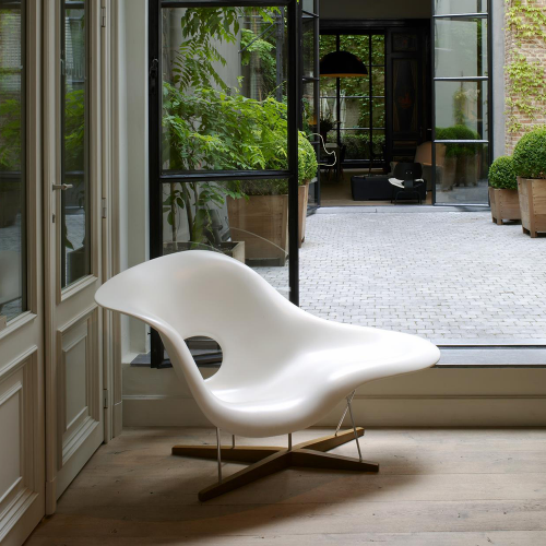 La Chaise - Furniture by Designcollectors
