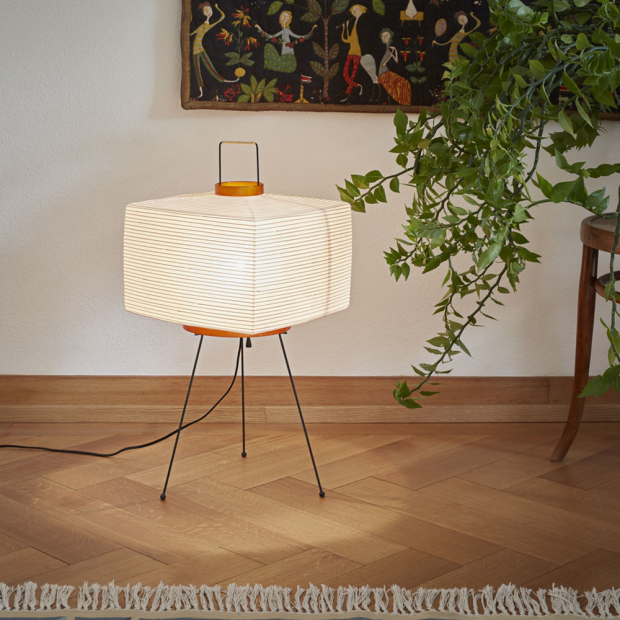 Akari 7A Floor Lamp - Vitra - Isamu Noguchi - Lighting - Furniture by Designcollectors