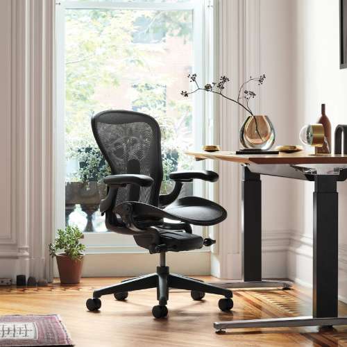Aeron Chair - Black,  Onyx Ultra Matte base (size B) - Furniture by Designcollectors