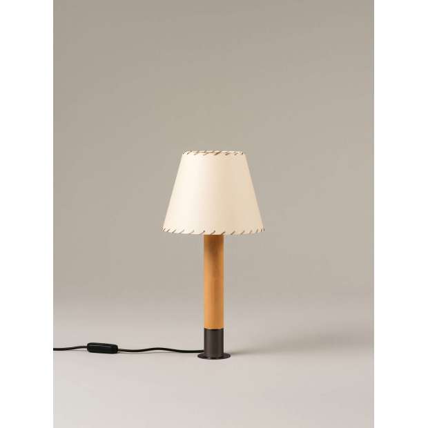Basica M1 Bronce Stitched Beige Parchment (with stabilizing disc) - Santa & Cole - Santiago Roqueta - Table Lamps - Furniture by Designcollectors